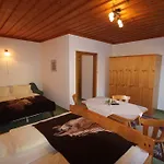 Hubertushof Beim Römerbad 3*