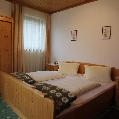 Guest house Hubertushof Beim Roemerbad Bad Kleinkirchheim