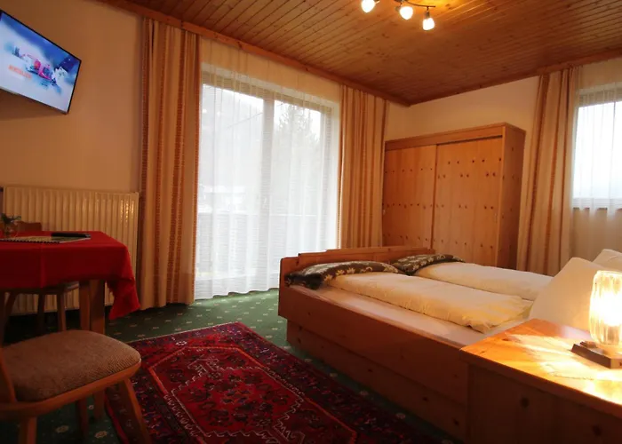 Hubertushof Beim Roemerbad Pensjonat 3*